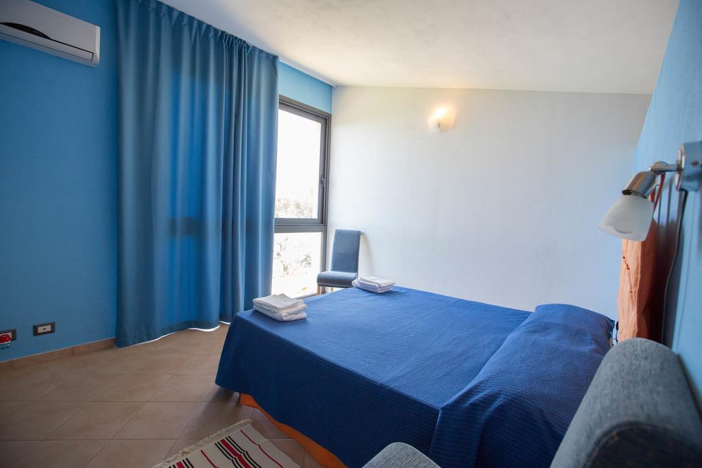 Ogliastro Sul Mare - Sleep And Dream Villa Cefalu Room photo