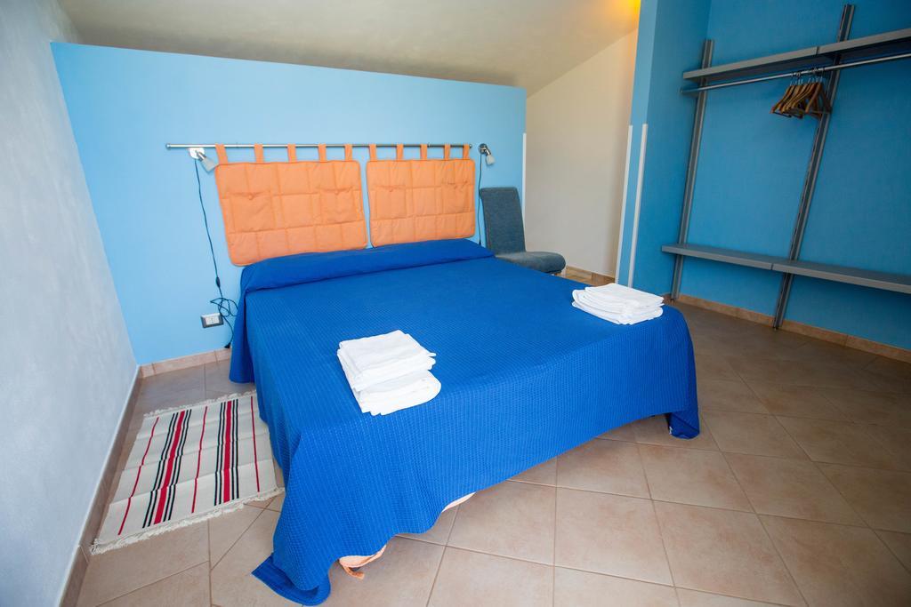 Ogliastro Sul Mare - Sleep And Dream Villa Cefalu Room photo
