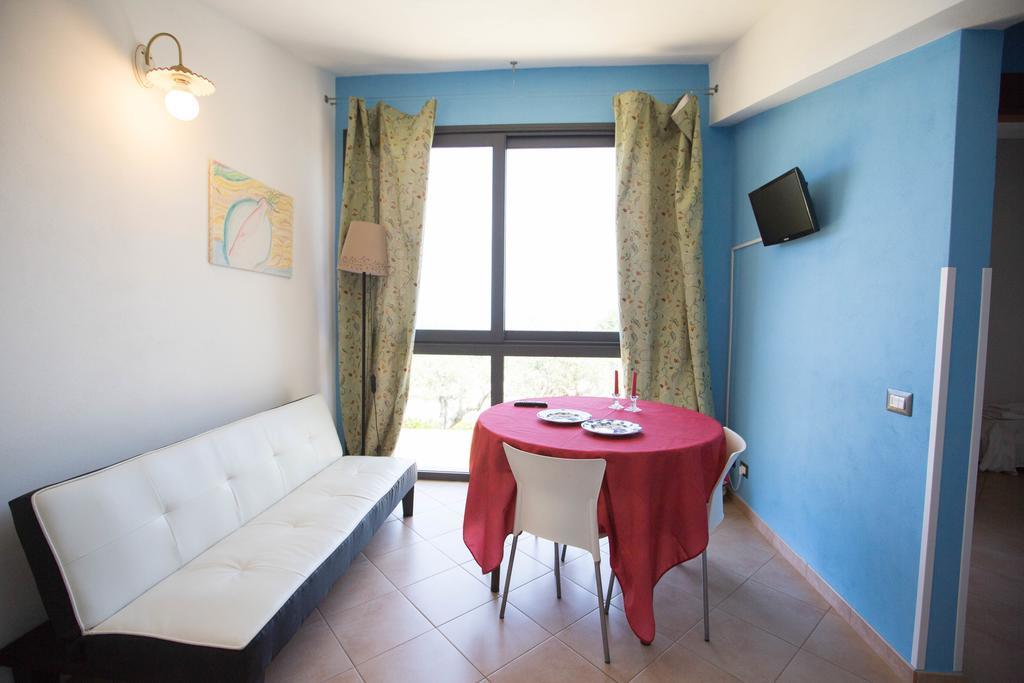 Ogliastro Sul Mare - Sleep And Dream Villa Cefalu Room photo