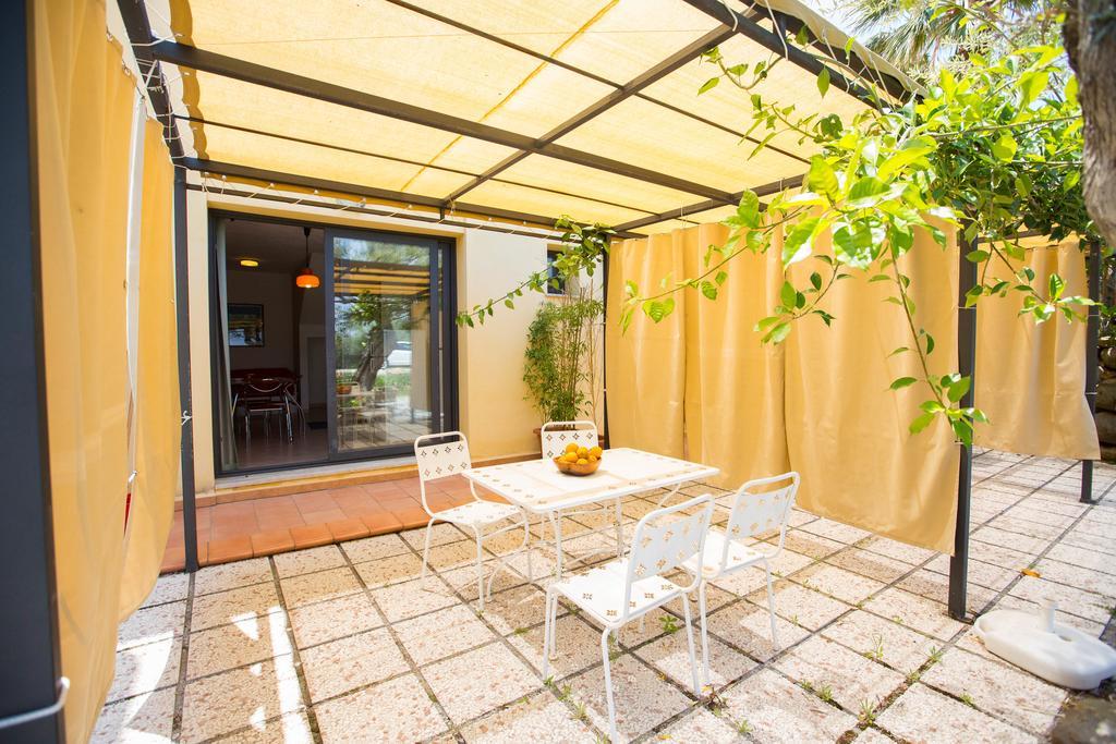 Ogliastro Sul Mare - Sleep And Dream Villa Cefalu Room photo