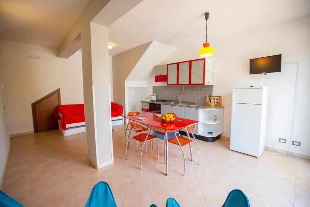 Ogliastro Sul Mare - Sleep And Dream Villa Cefalu Room photo